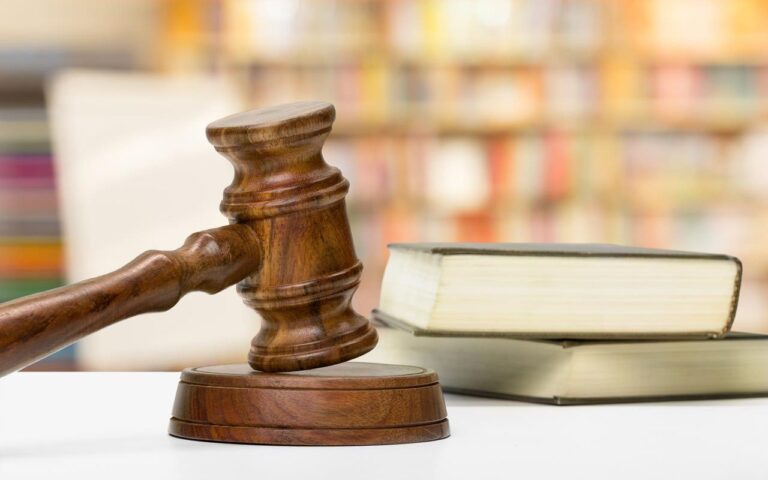 consumer-wooden-gavel-books-wooden-table-660x400@2x
